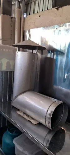 Vendo cano de saída de exaustor lanches