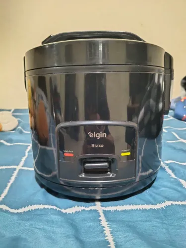 Panela de arroz elétrica 