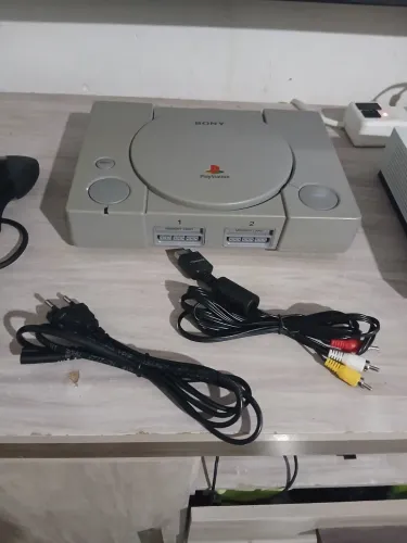 PLAYSTATION 1 FAT DESBLOQUEADO