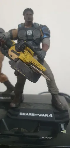 BONECO EDIÇÃO LIMITADA GEAR OF WAR 4 FIGURA AÇÃO ORIGINAL COM DETALHES IMPRESSIONANTE