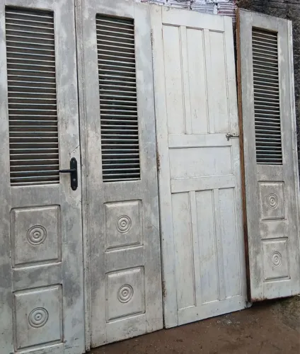 Porta de 3 folhas + porta de quarto