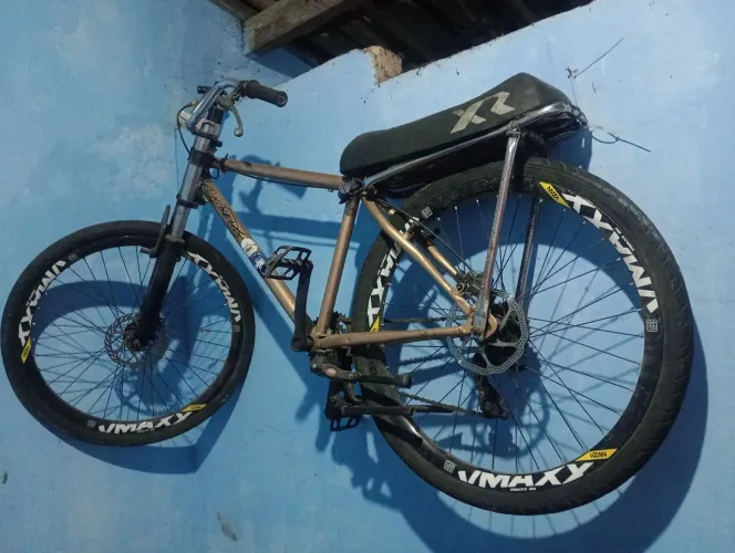 Bicicleta montadinha aro 26 Dourada