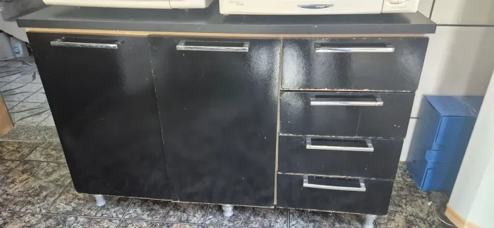 Armário Balcão Quatro Gavetas Mdf Com Marcas de Uso Pequena Avaria R$50,00 Reais