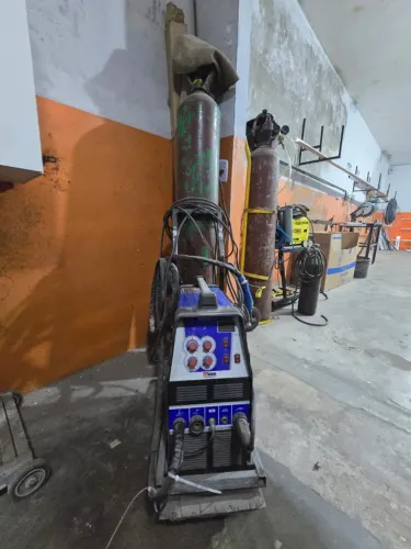 Máquina de Solda TIG Boxer Alutig 200i Completa com Cilindro de Argônio