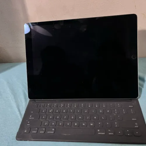 IPAD PRO 12,9 256GB- 2° GERAÇÃO - N° MODELO MPA42BZ/A