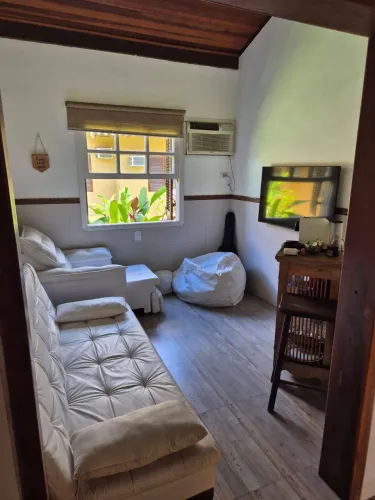 Casa à venda em Condomínio na praia de Camburi