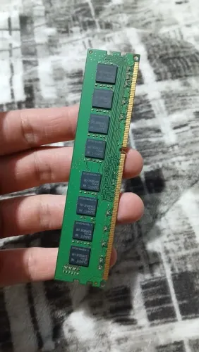 Memória RAM 8GB DDR3L 1600MHz para PC Desktop