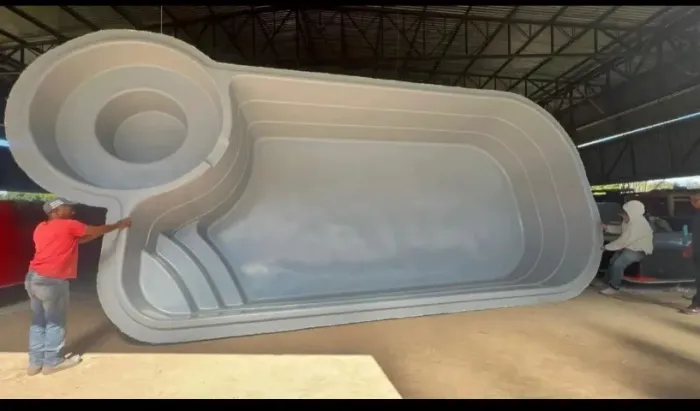Piscina de fibra com rápida instalação/ 8 metros