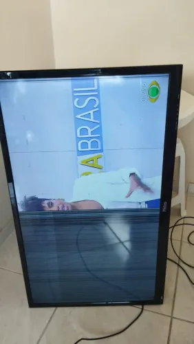 Vendo 2 TVs: 40"(Philco) e uma 50"(Philips).