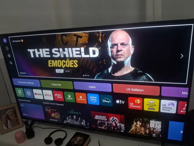 Vendo minha Smartv LG 65 polegadas APENAS 2 MESES DE USO.