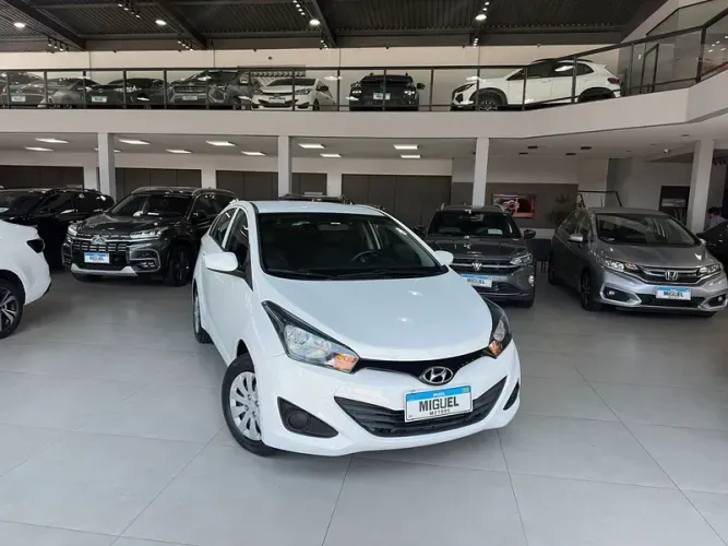Hyundai HB20S Comfort Plus 1.0 Flex 12V Mec. 2014