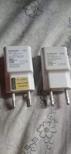 Duas cabeças de carregador da Samsung por 25$