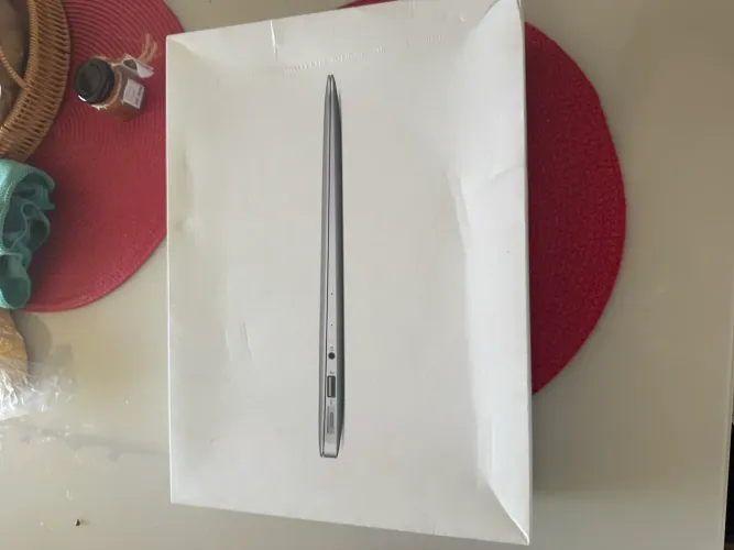 MacBook Air 128GB SSD 8GB RAM