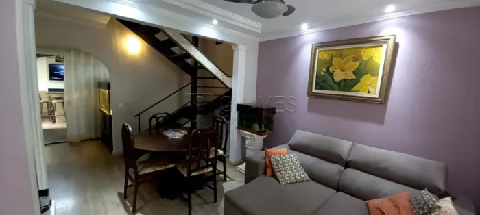 Sobrado em condomínio de 3 quartos à venda no Condomínio Campos do Jordão,180m², Jardim In