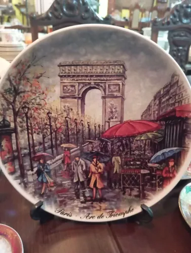 Prato de parede de Paris com suporte 