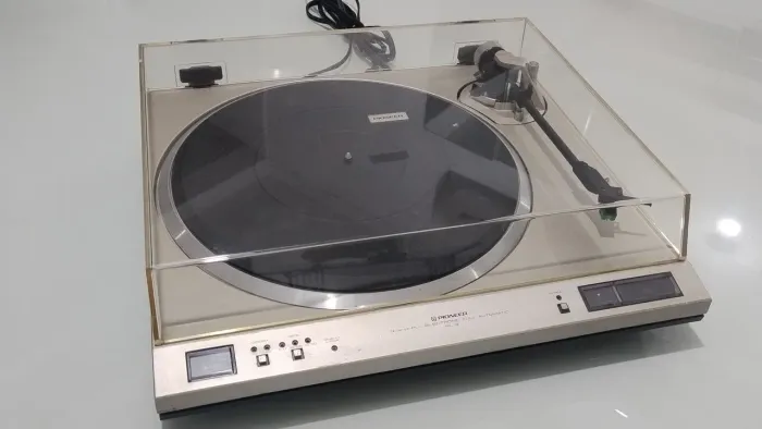 Toca discos Pioneer Pl-9