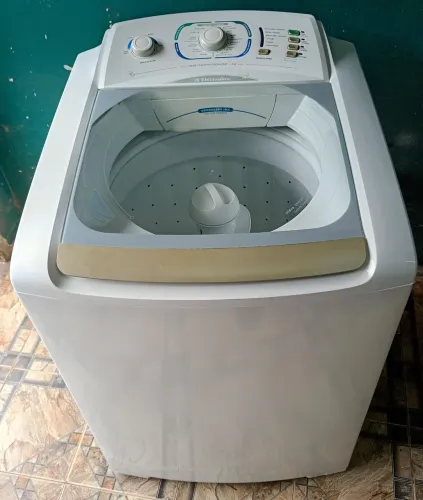 Vendo lavadora Electrolux 12 kilos
