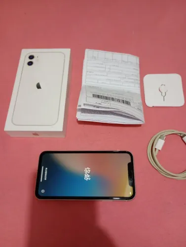 iPhone 11 64 Branco com Nota , Cabo Original Caixa