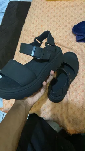 Sapatilha preta veludo