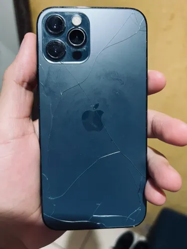 iPhone 12 Pro para retirada de peças 