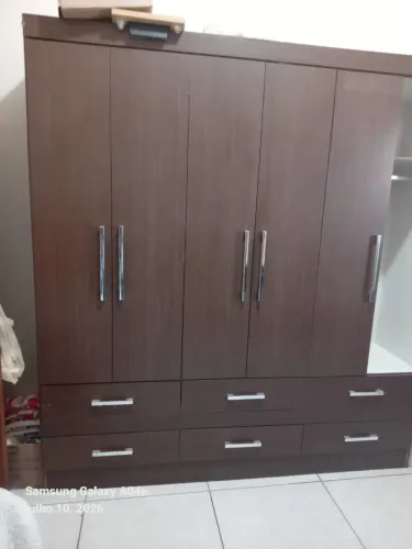 Guarda roupa 6 portas e 6 gavetss