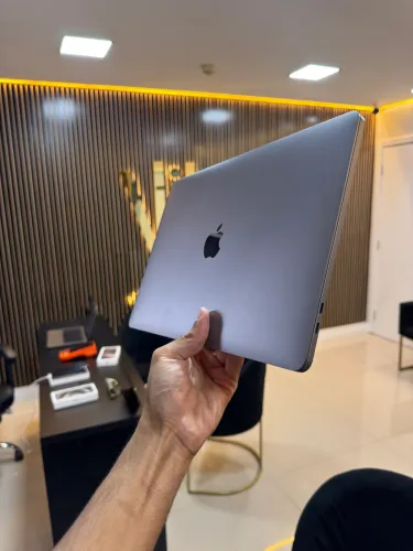 MACBOOK PRO - M1 - APPLE