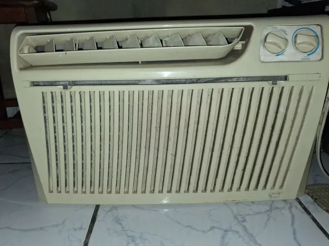 Ar condicionado 10btus Colocar Gás.