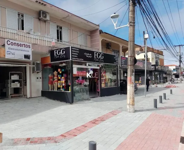 Excelente casa comercial com terreno de 550m² em Palhoça!
