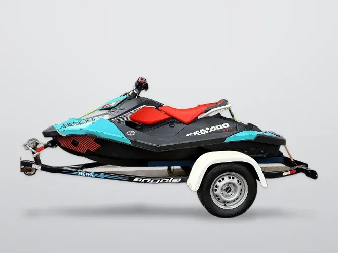 Seadoo Spark Trixx 2018 2 Up com 57 horas - Carreta Angola