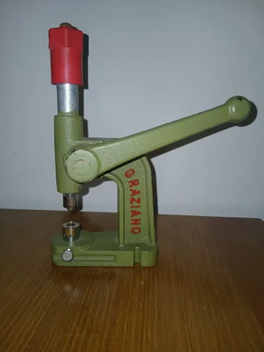 Balancim ilhoseira máquina de ilhós prensa Graziano n7