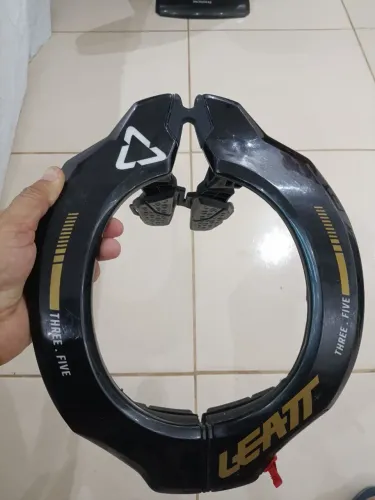Protetor de pescoço leatt 3.5 usado mas em excelente condições