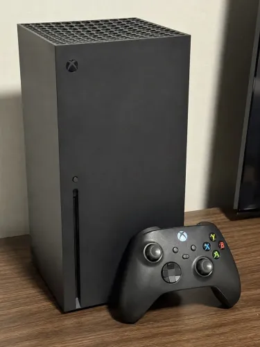 Xbox séries X com defeito( não liga) acompanha 1 controle 