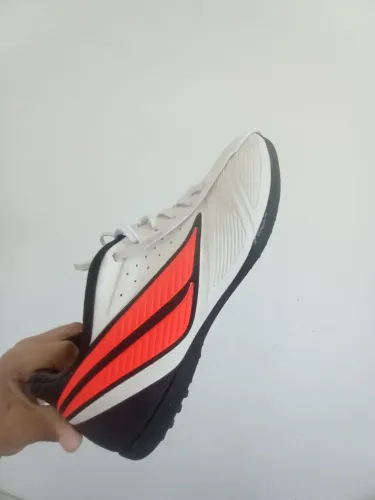 Chuteira pênalty garra Y-3