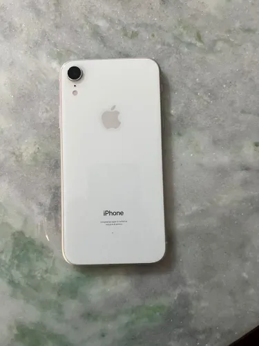 iPhone XR em ótimas condições 