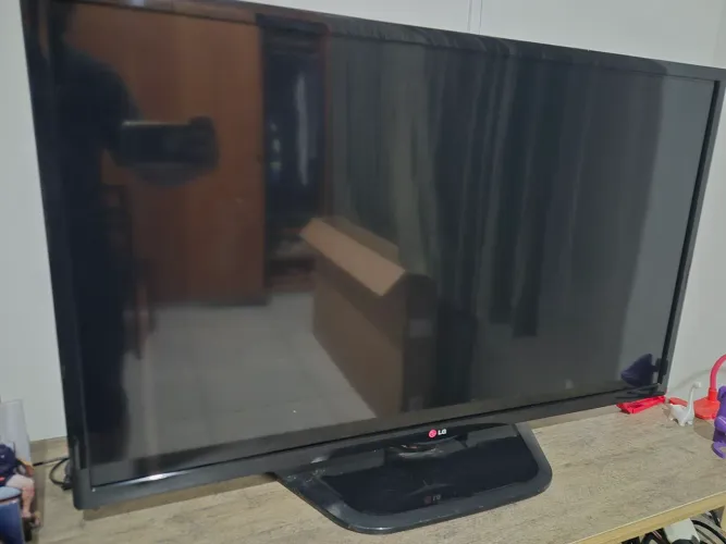 TV LG 39 polegadas mega conservada