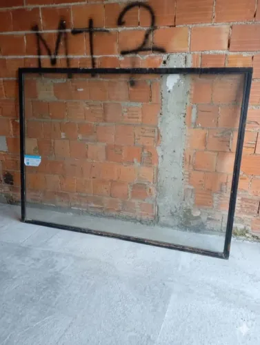 Moldura de vidro para balcão 1m50 de altura e 2m de largura 