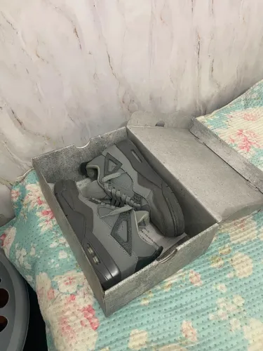 Jordan 4 ciment 