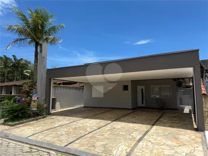 Condomínio com 5 quartos à venda em Morada da praia - SP