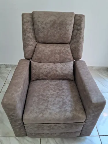 Poltrona reclinável 