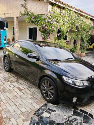 Kia Motors Cerato Koup 2.0 16V Aut. 2013