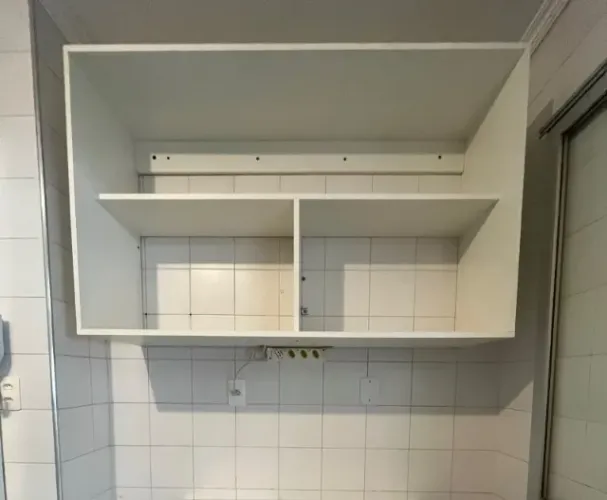 Armário Multiuso usado em bom estado