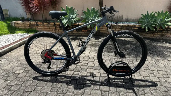 Bicicleta Oggi Big Wheel 7.0 Aro 29 - MTB com 1 mês de uso (estado de nova).