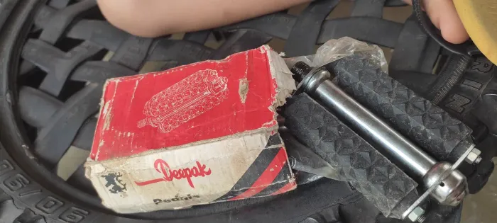 Vendo PEDAL ANTIGO..1970....ZERO SEM USO...