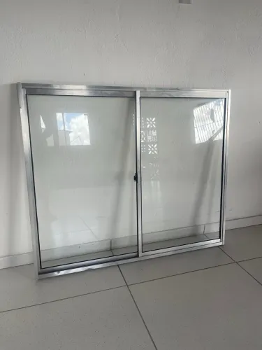 Janela Alumínio Vidro Liso 100x120