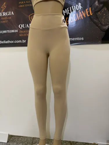Leggin sem costura na frente e recorte levanta Bumbum