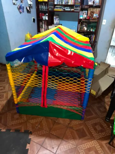 Vendo Piscina de bolinha
