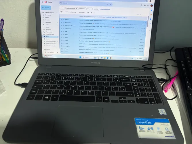 Vendo notebook Samsung E30 teclado OFF com ssd externo de 480g 