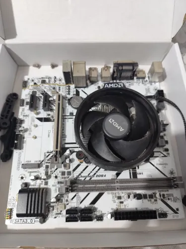 B450M + Ryzen 7 2700