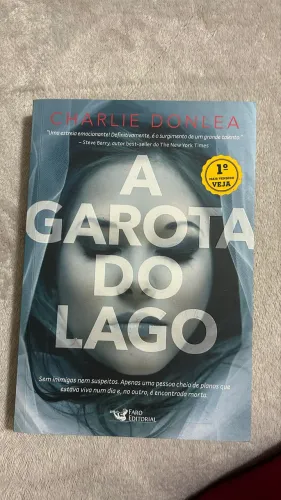 livro A Garota do Lago