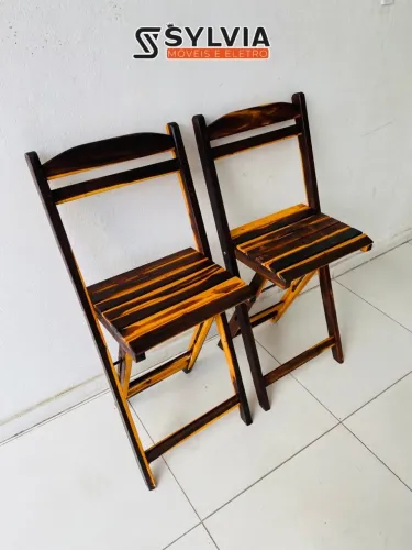 Cadeira alta para bistrô dobrável envernizada